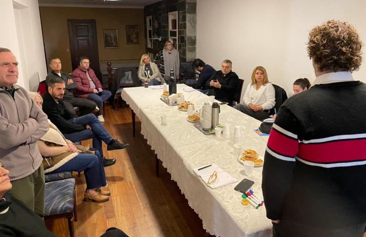 Avellaneda: encuentro para pensar la política desde el pensamiento social de la Iglesia Avellaneda: encuentro para pensar la política desde el pensamiento social de la Iglesia