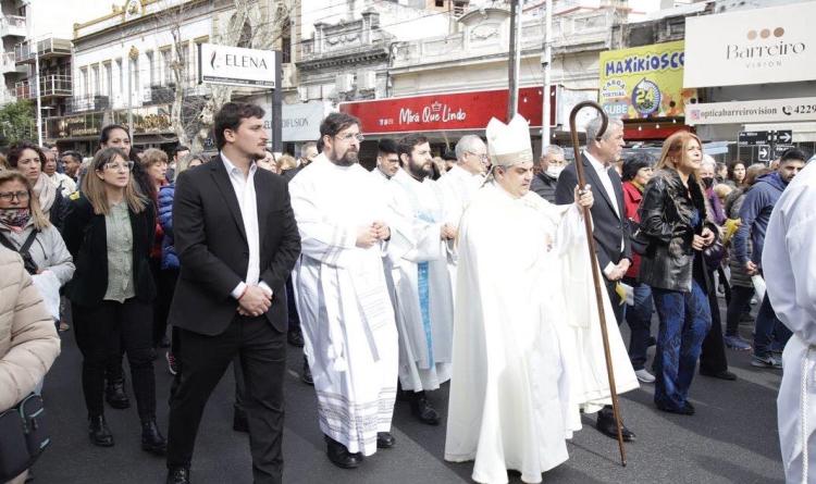 Avellaneda vivió sus fiestas patronales con misa y procesión por las calles