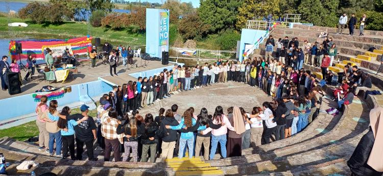 Azul: Jóvenes de diversas ciudades participaron de otra Acampada Juvenil Diocesana Azul: Jóvenes de diversas ciudades participaron de otra Acampada Juvenil Diocesana