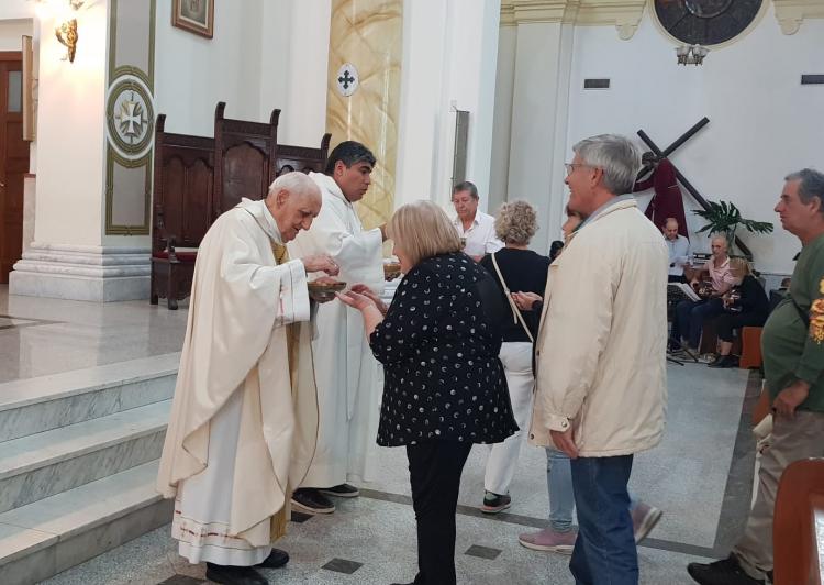 Bahía Blanca: Misa en acción de gracias por los 90 años de Mons. Navarro