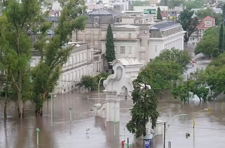 Bahía Blanca: los obispos convocan a una misa por las víctimas del temporal