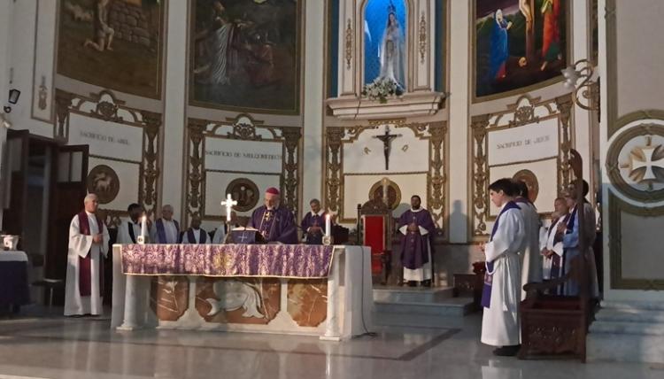 Bahía Blanca: 'Vinimos a rezar porque abunda el dolor y la herida es grande'