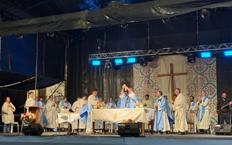 Buenos Aires: Misa Jubilar en el marco de la 51ª Peregrinación a pie a Luján Buenos Aires: Misa Jubilar en el marco de la 51ª Peregrinación a pie a Luján