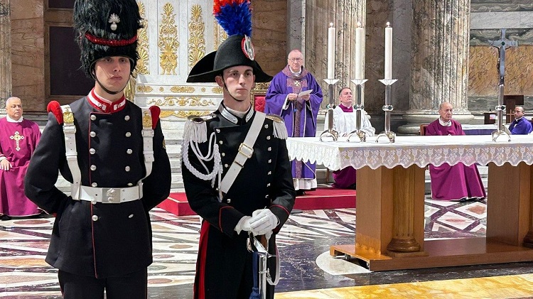 Card. Parolin: 'Que Dios silencie las armas y reconcilie a la humanidad'