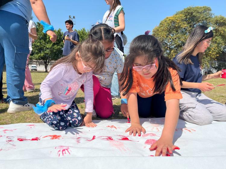 Cáritas plantó bandera por la infancia con un llamado nacional Cáritas plantó bandera por la infancia con un llamado nacional