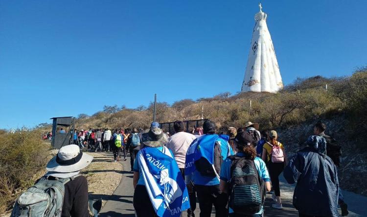 Catamarca: numerosa primera peregrinación juvenil a la Virgen de El Rodeo Catamarca: numerosa primera peregrinación juvenil a la Virgen de El Rodeo