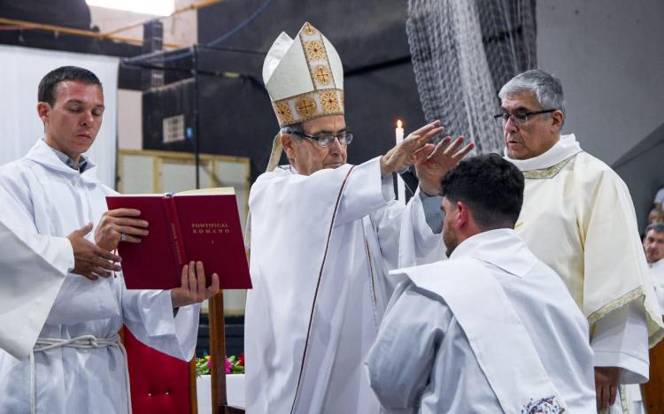 Primera ordenación sacerdotal en la historia de Puerto Madryn