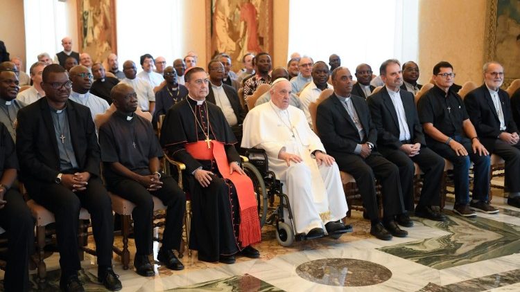 "Cercanía, compasión y ternura", recomendó el Papa a los Combonianos