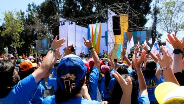 Chile: miles de jóvenes dieron inicio a la Primera Jornada Nacional de la Juventud