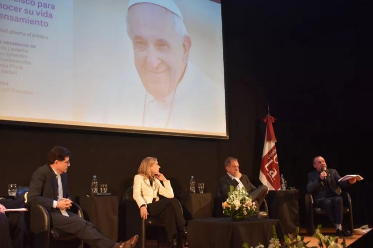 Papa Francisco: cinco periodistas que lo entrevistaron valoran su legado Papa Francisco: cinco periodistas que lo entrevistaron valoran su legado