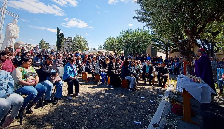 Comodoro Rivadavia: misa por los fieles difuntos en el Cementerio Oeste