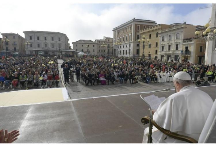 El Papa a víctimas del terremoto: "El dolor no se va con palabras, sino con cercanía"