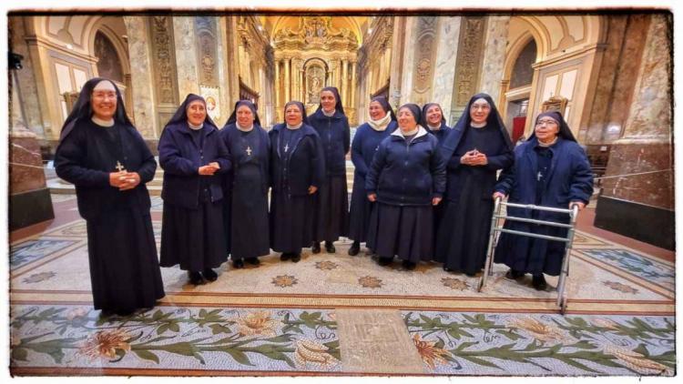 Una congregación religiosa celebra 90 años de servicio en el arzobispado porteño