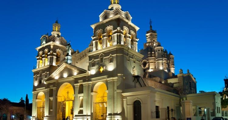 Córdoba: amenaza de bomba en la catedral resultó falsa alarma Córdoba: amenaza de bomba en la catedral resultó falsa alarma