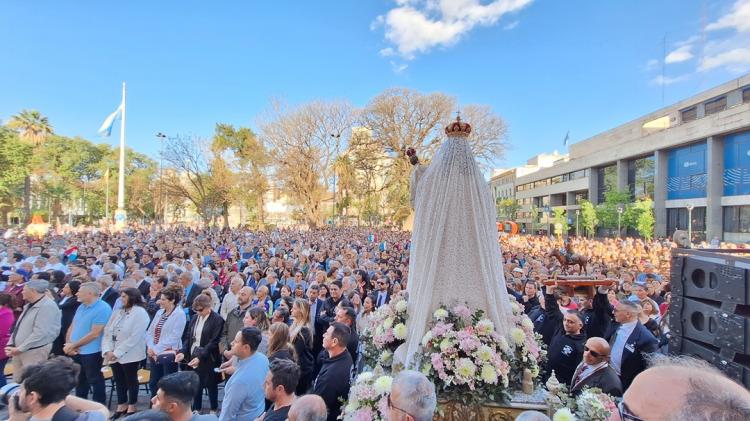 Córdoba: los migrantes y los 'cascoteados' en el centro de la oración a la Virgen Córdoba: los migrantes y los 'cascoteados' en el centro de la oración a la Virgen