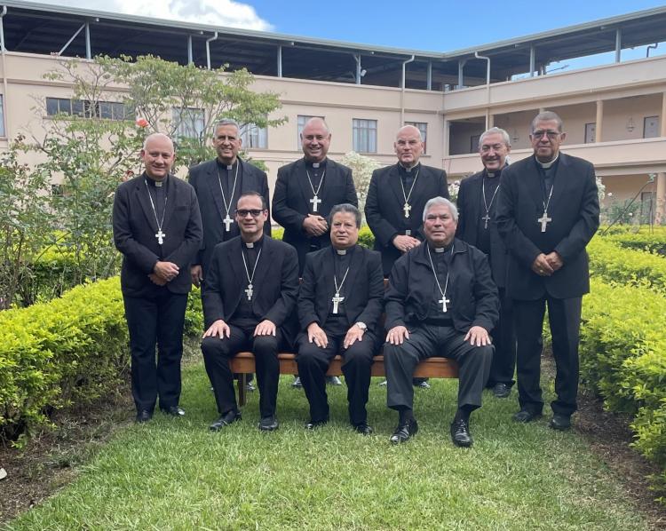 Costa Rica: los obispos piden superar 'ideologías deshumanizadoras' en la educación