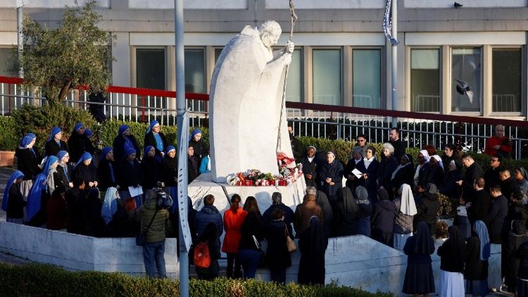 Crisis respiratoria y complicaciones graves: empeora el estado de salud del Papa Crisis respiratoria y complicaciones graves: empeora el estado de salud del Papa