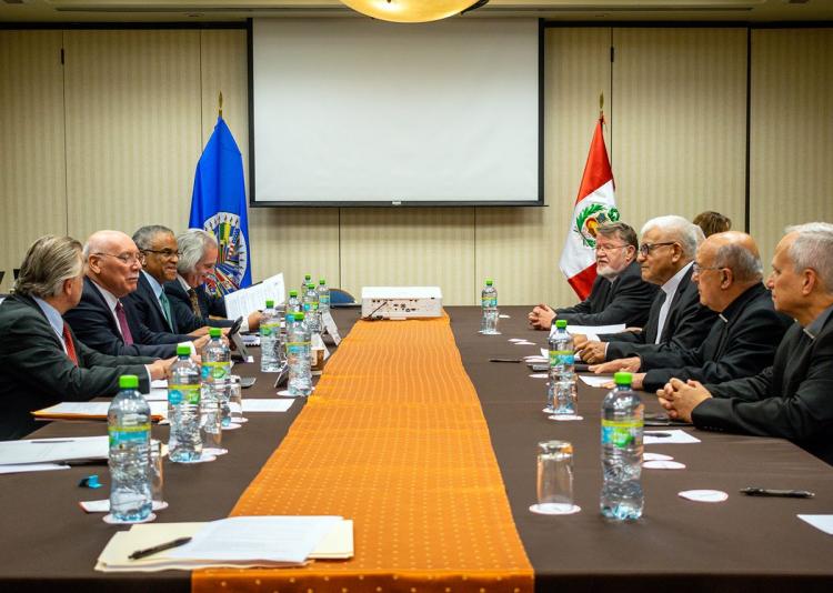 Delegación de la OEA se reunió con los obispos peruanos