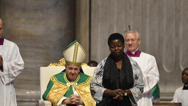 Desactivar la codicia, apagar el odio y poner paz, pidió el Papa a los congoleños