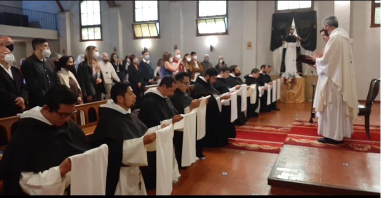 Diez frailes dominicos de Argentina, Chile y Ecuador hicieron su primera profesión