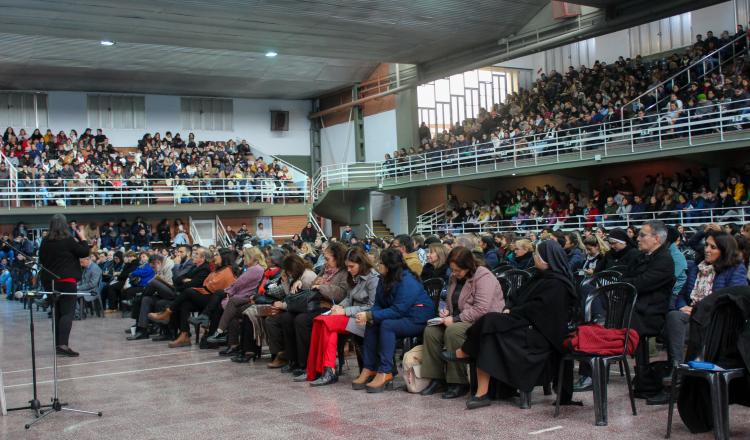 Docentes tucumanos reflexionan sobre cómo educar a líderes responsables