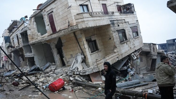 Dolor del Papa por el devastador terremoto en Siria y Turquía