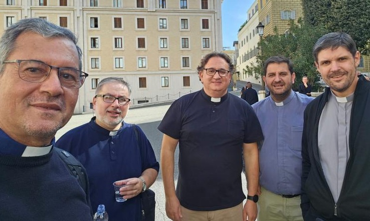 Dos sacerdotes argentinos cuentan su experiencia en el encuentro sinodal de párrocos