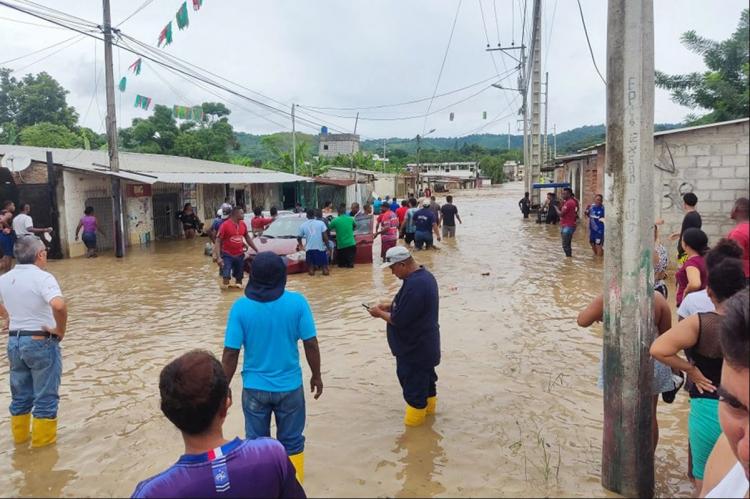 Ecuador: la Iglesia se moviliza para ayudar a las víctimas de las inundaciones