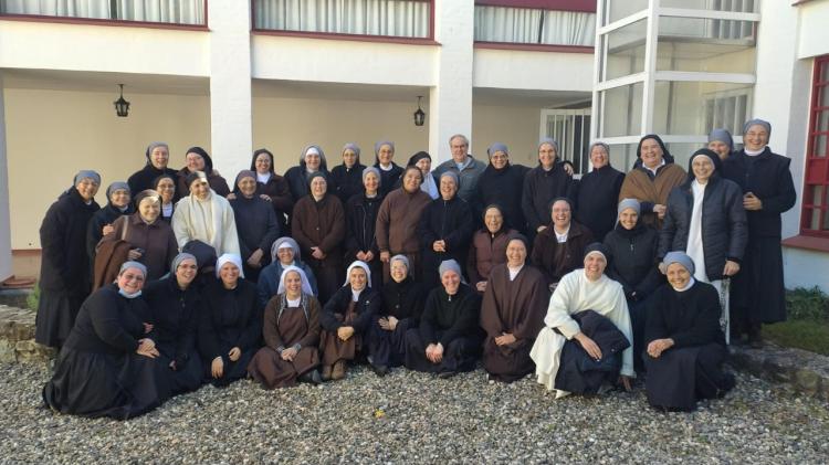 El arzobispo de Córdoba acompañó el encuentro de religiosas contemplativas