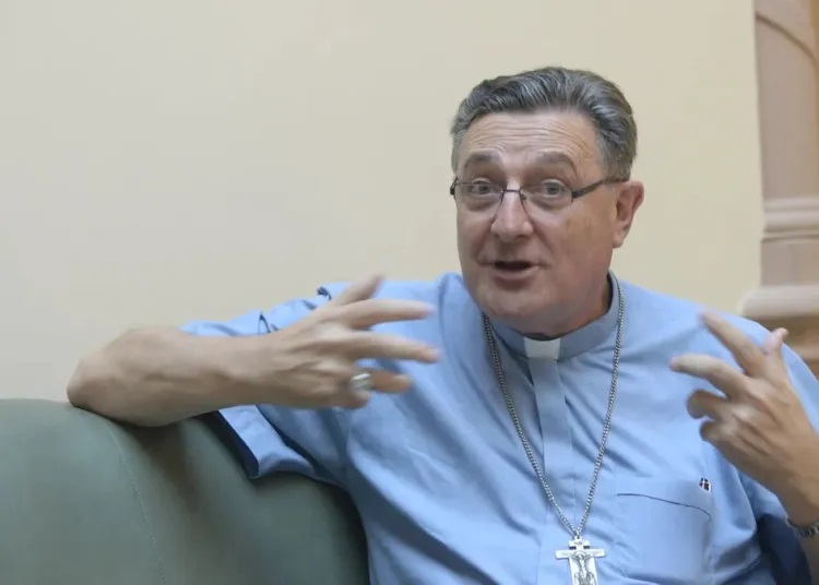 El arzobispo de Rosario a la dirigencia: "Hay que bajar los decibeles de agresividad"
