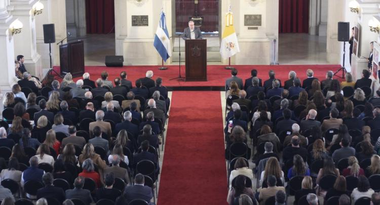 El Card. Rossi, a la comunidad judicial: vivir la justicia con compromiso y humanidad El Card. Rossi, a la comunidad judicial: vivir la justicia con compromiso y humanidad