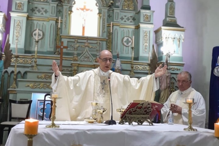 El Card. Tucho Fernández celebró la misa de Nochebuena en su pueblo natal