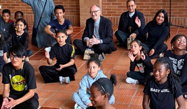El cardenal Czerny visitó las 'periferias existenciales' de Colombia