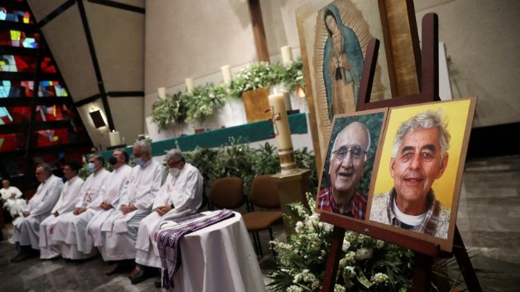 El Celam condena y rechaza el asesinato de dos sacerdotes jesuitas en México