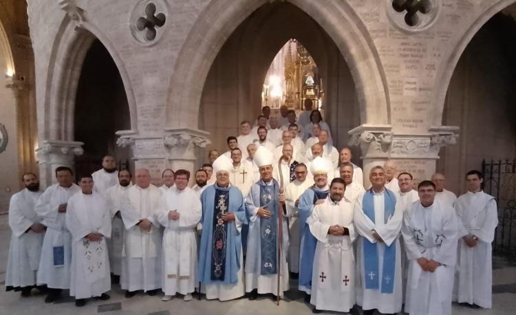 El clero platense peregrinó al santuario de la Virgen de Luján