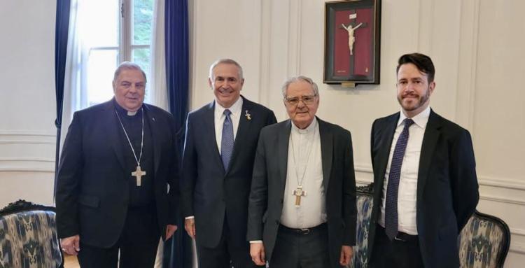 El embajador de los Estados Unidos visitó la sede del Episcopado argentino