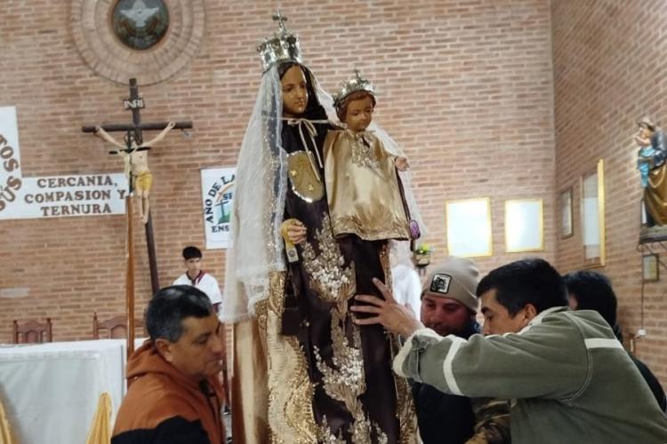 Mons. Corral le pidió a la Virgen de Carmen poder caminar hacia el amor fraterno