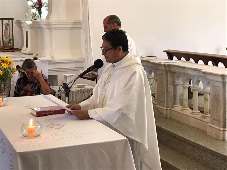 El padre Gabriel Romero asumió como párroco en Salsacate