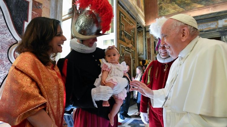 El Papa a la Guardia Suiza: 'Compartan el amor de Dios en su ministerio'