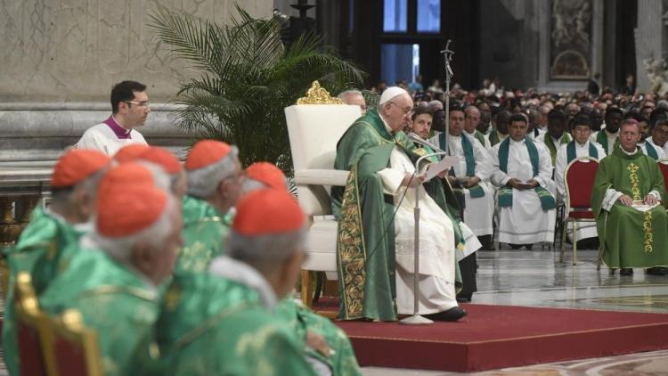 El Papa a los cardenales: "No a la mundanidad espiritual, sí a la capacidad de asombro"