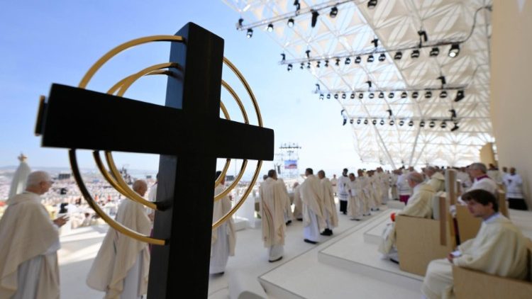 El Papa, a los jóvenes: 'No tengan miedo de cambiar el mundo ni de luchar por la justicia y la paz'