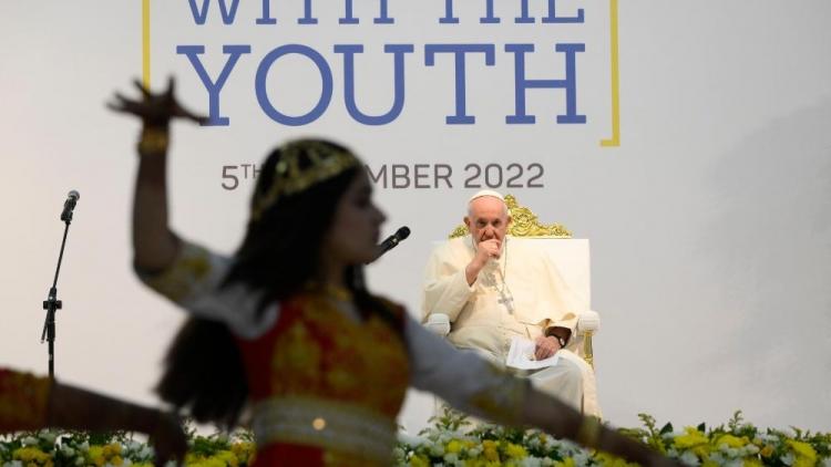 El Papa a los jóvenes: "Sean sembradores de fraternidad y cosecharán el futuro"