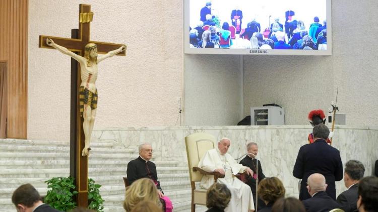 El Papa a magistrados italianos: "La justicia acompaña la búsqueda de la paz"