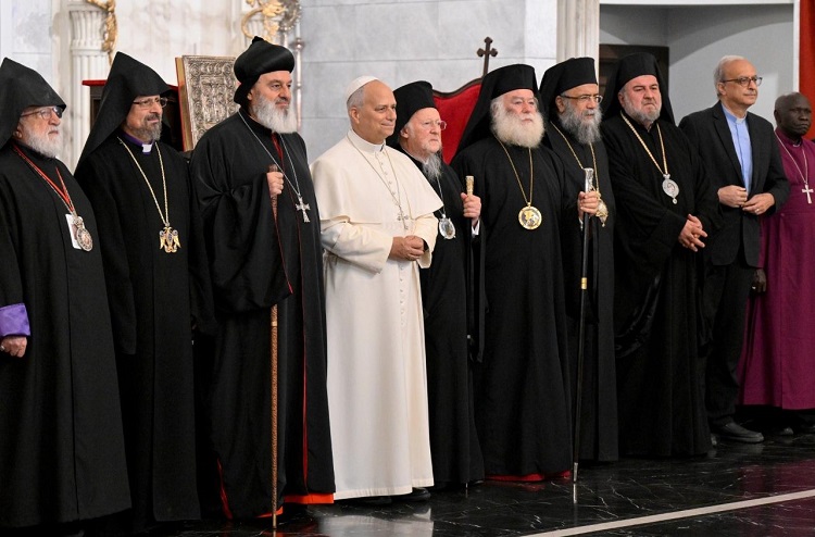 El Papa con los líderes cristianos: un mosaico de iglesias en el Bósforo