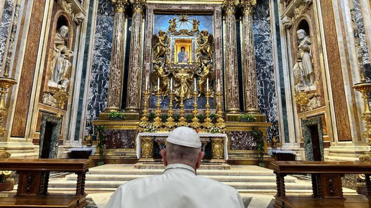 El Papa confía a la Virgen María su viaje a Lisboa y a los jóvenes de la JMJ