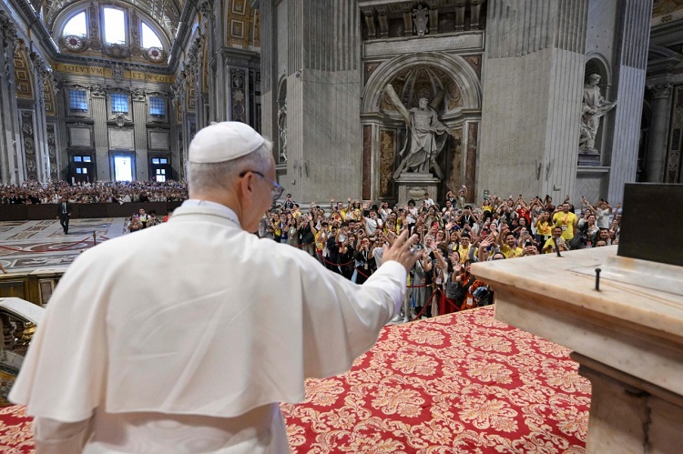 El Papa desafía a los influencers y misioneros digitales a humanizar la tecnología El Papa desafía a los influencers y misioneros digitales a humanizar la tecnología