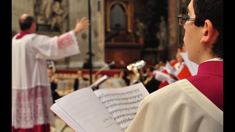 El Papa destaca la importancia del canto y el silencio en la liturgia