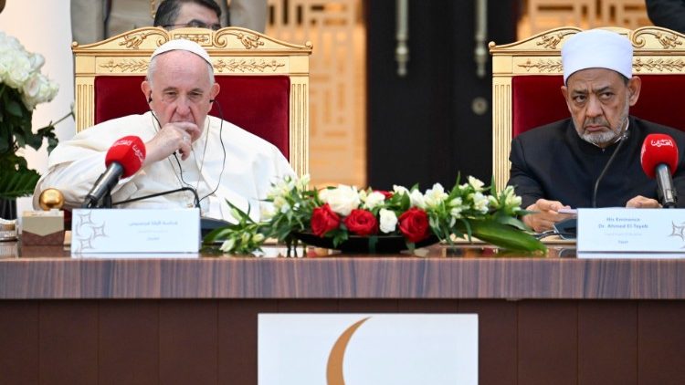 El Papa en Barhréin: "La paz no solo se proclama, hay que arraigarla"