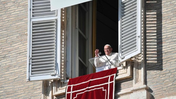 El Papa en el Ángelus: 'Un día estaremos todos unidos en Cristo'