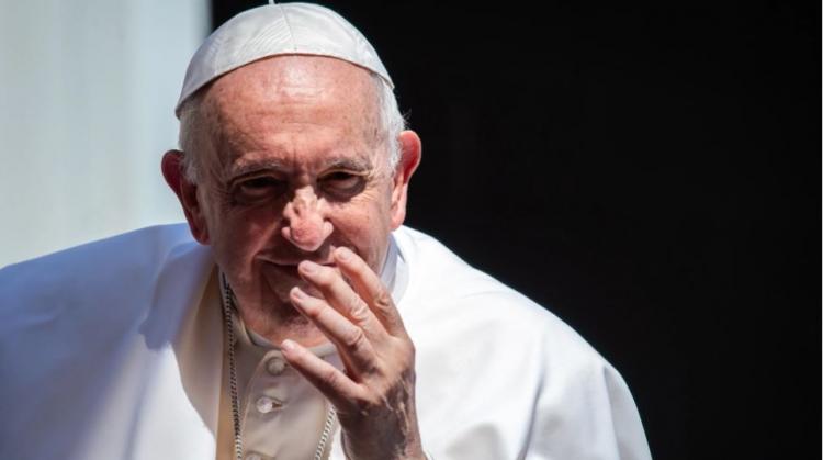 El Papa llamó a dar pruebas de solidaridad "en estos tiempos difíciles
